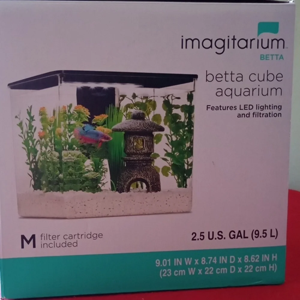 Beta cube aquarium 2.5 gallon with LED lighting and filter cartridges in box